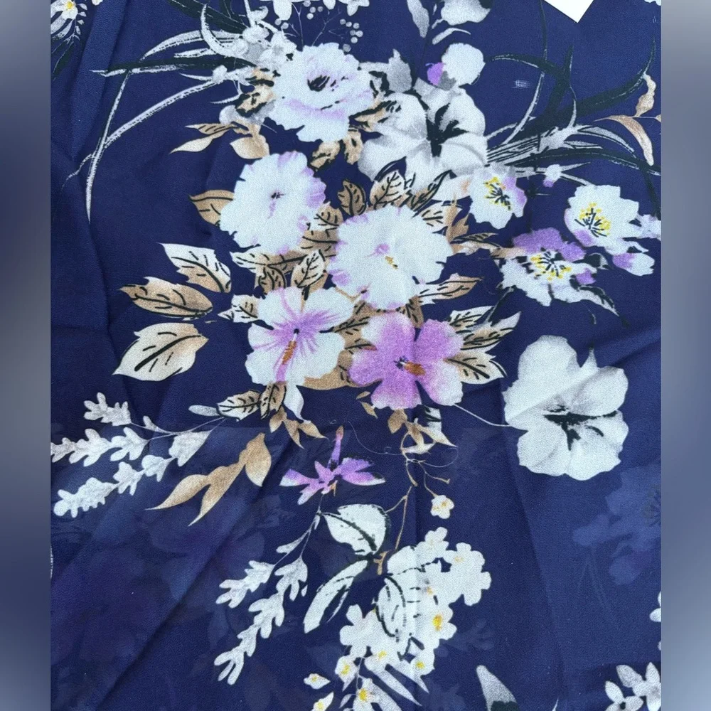 Women’s Floral Navy Blue Chiffon Top Blouse Size Medium - Picture 5 of 9
